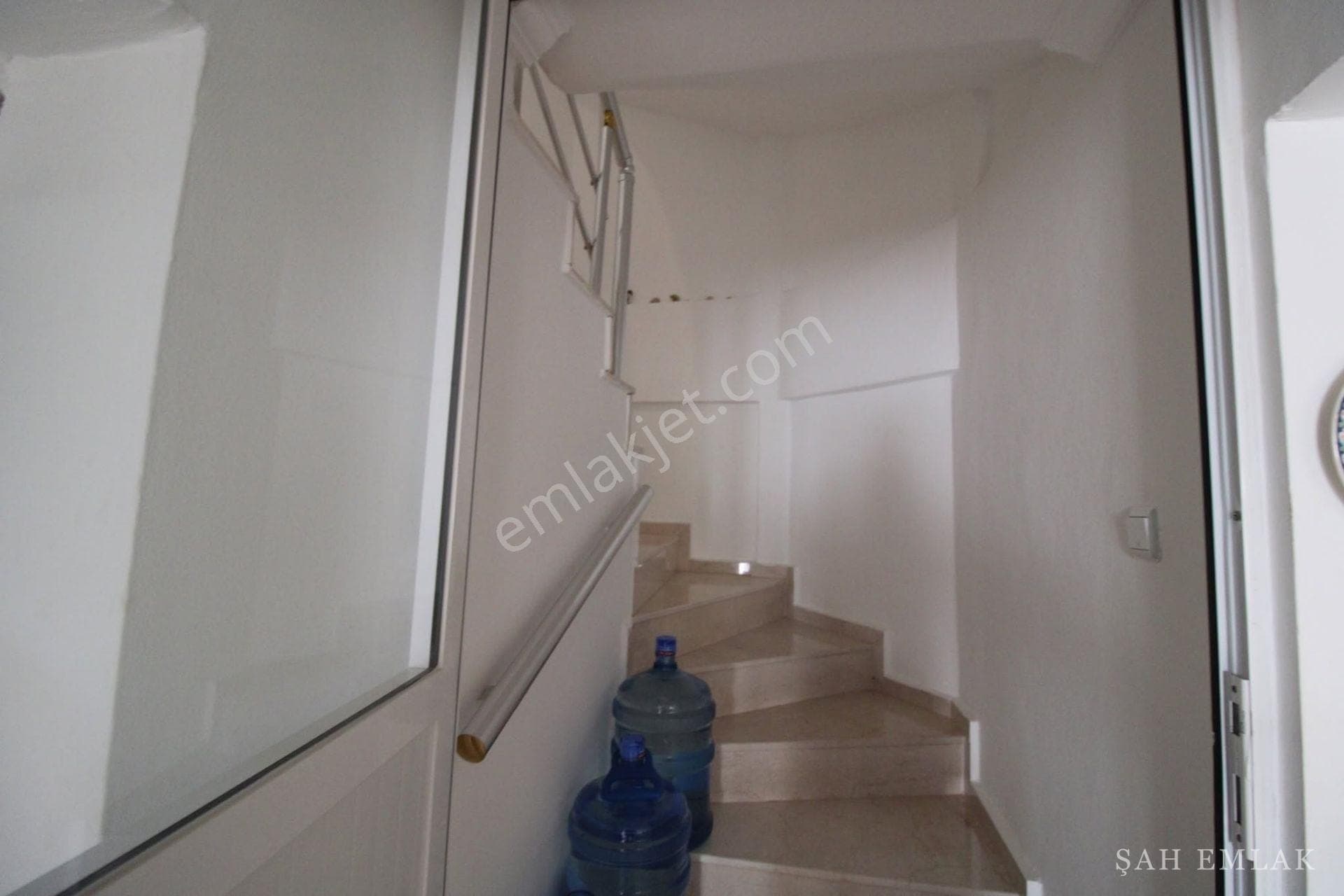 Detached 3+1 villa with garden, 200 m from the sea, in Akbük — photo 28