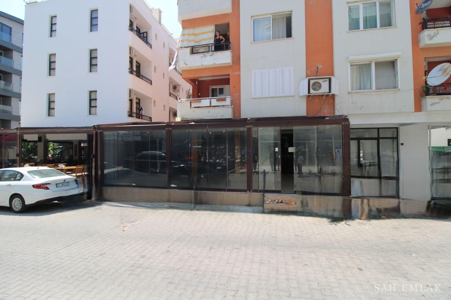 270 m² Mehrzweck-Laden 100 Meter vom Meer entfernt in Altınkum — Foto 1