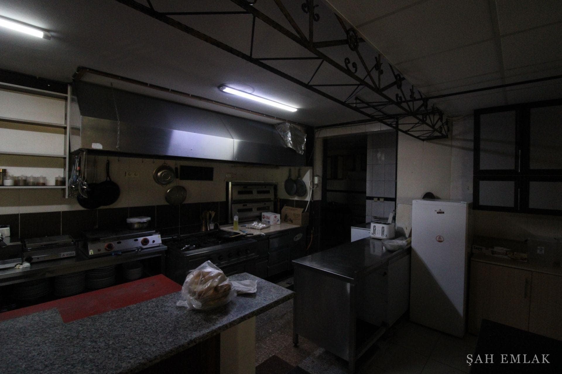Altınkum'da denize 30 m mesafede 180 m² restoran, kafe ve bar — fotoğraf 31