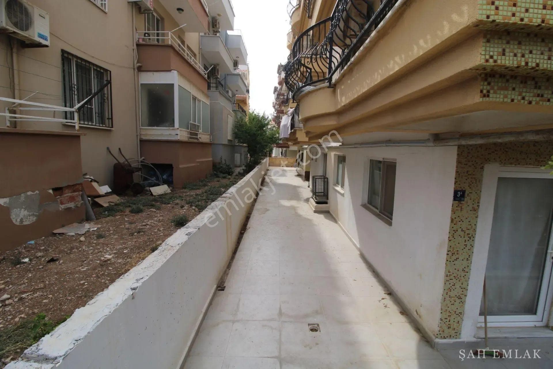 Altınkum'da denize 350 m, açık mutfaklı 3+1 kısmen eşyalı daire — fotoğraf 3
