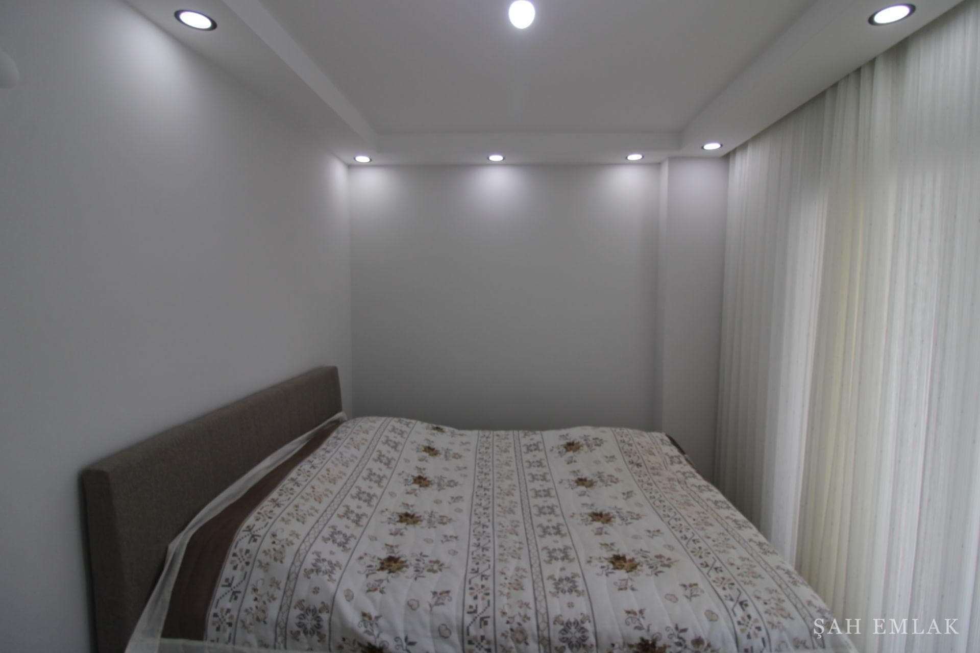 Efeler'de sıfır asansörlü binada 2+1 eşyalı daire — fotoğraf 11