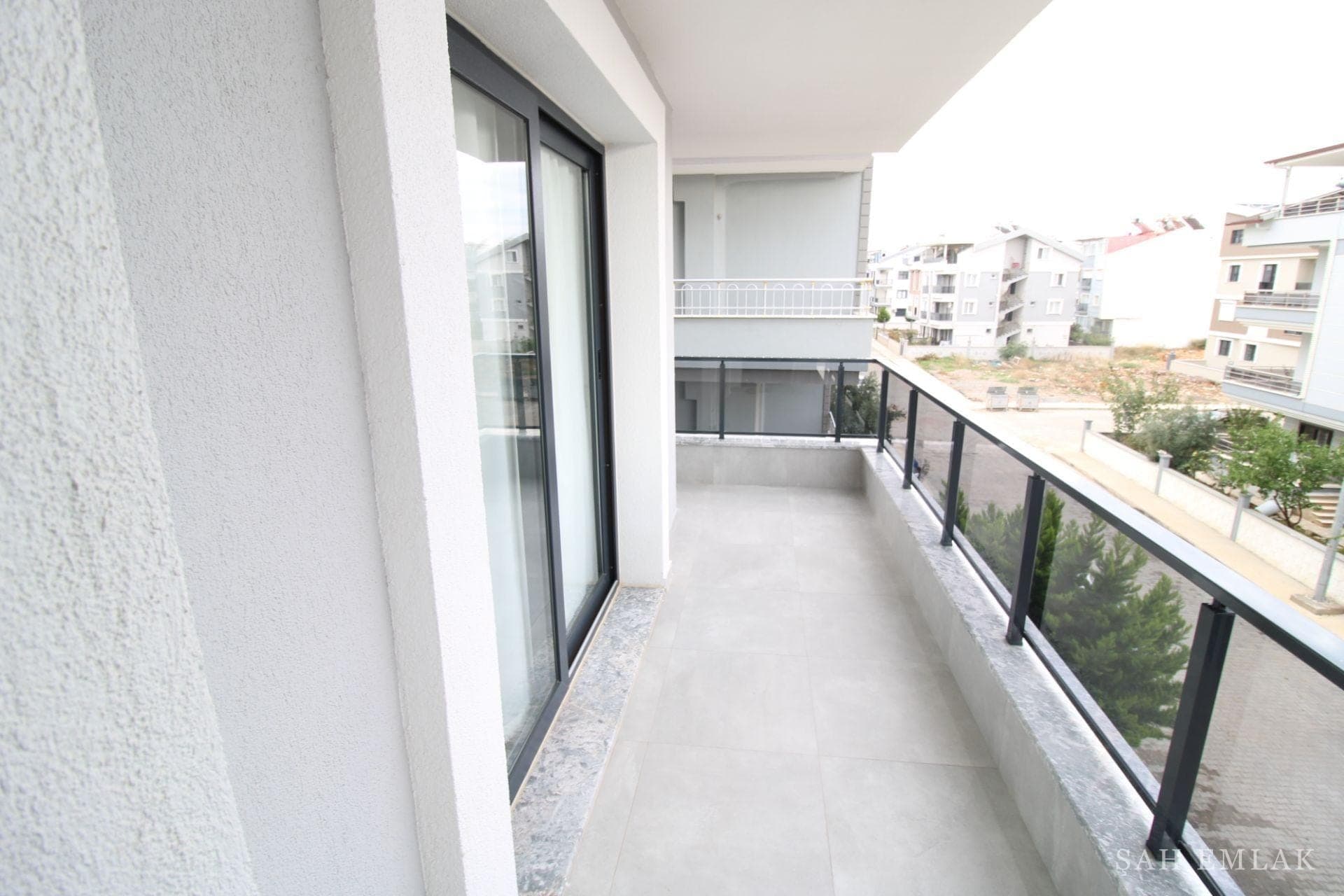 Efeler'de sıfır asansörlü binada 2+1 eşyalı daire — fotoğraf 16