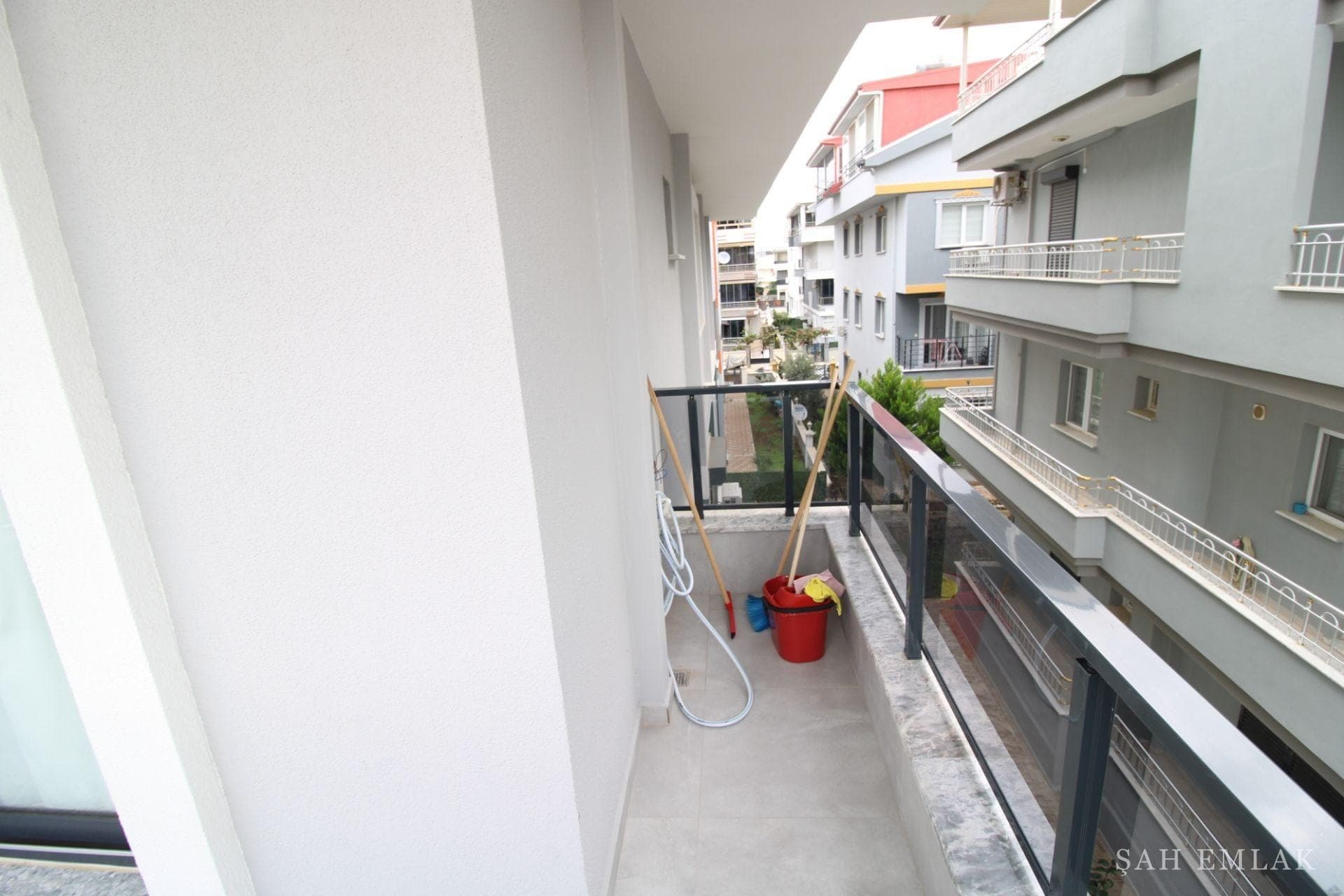 Efeler'de sıfır asansörlü binada 2+1 eşyalı daire — fotoğraf 17
