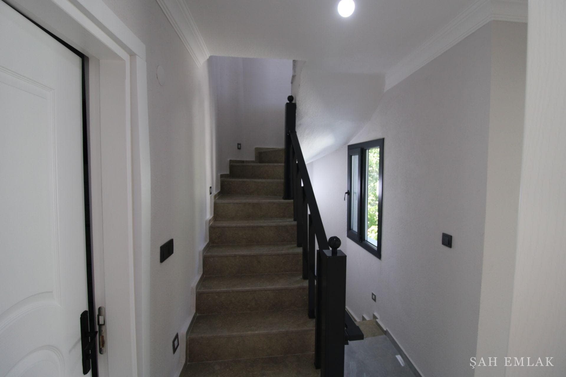 Mavişehir'de denize 500 m mesafede 3+1 bahçeli villa, açık mutfak — fotoğraf 21