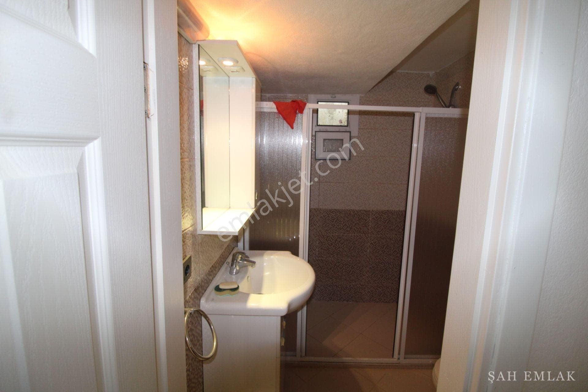 6+1 freistehende Villa in der Yeşilkent-Anlage, 100 m zum Meer — Foto 29