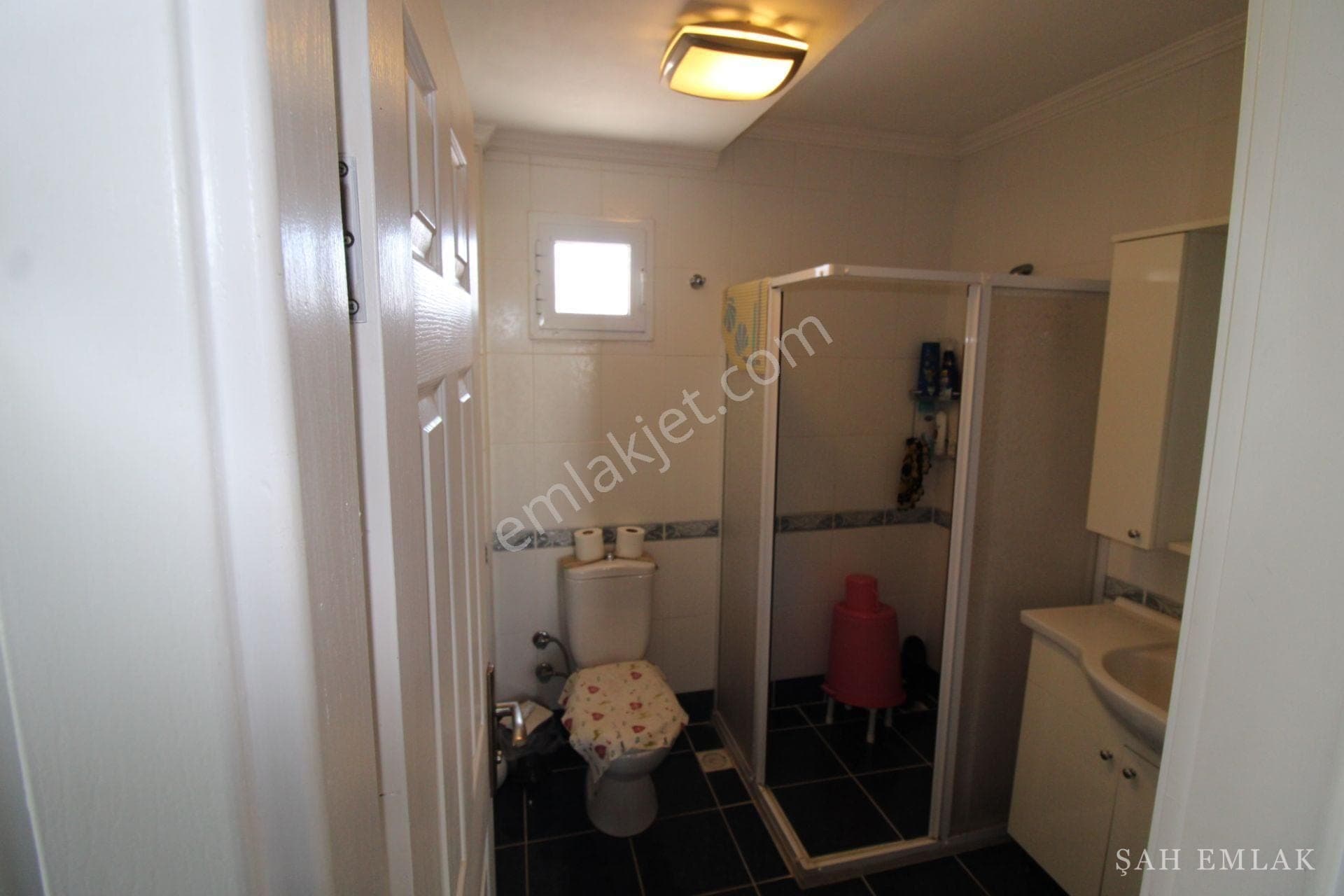 6+1 freistehende Villa in der Yeşilkent-Anlage, 100 m zum Meer — Foto 32