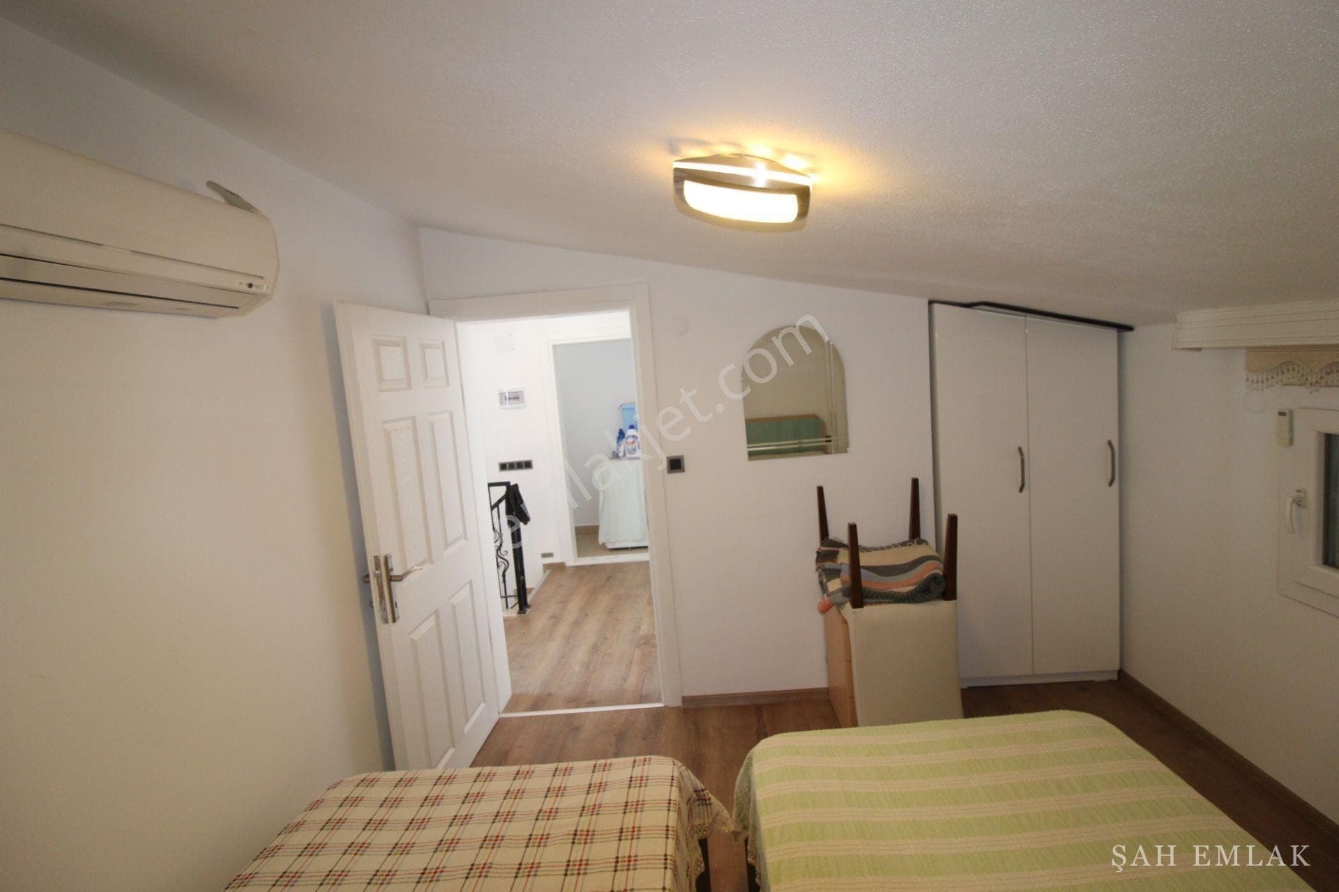 6+1 freistehende Villa in der Yeşilkent-Anlage, 100 m zum Meer — Foto 35