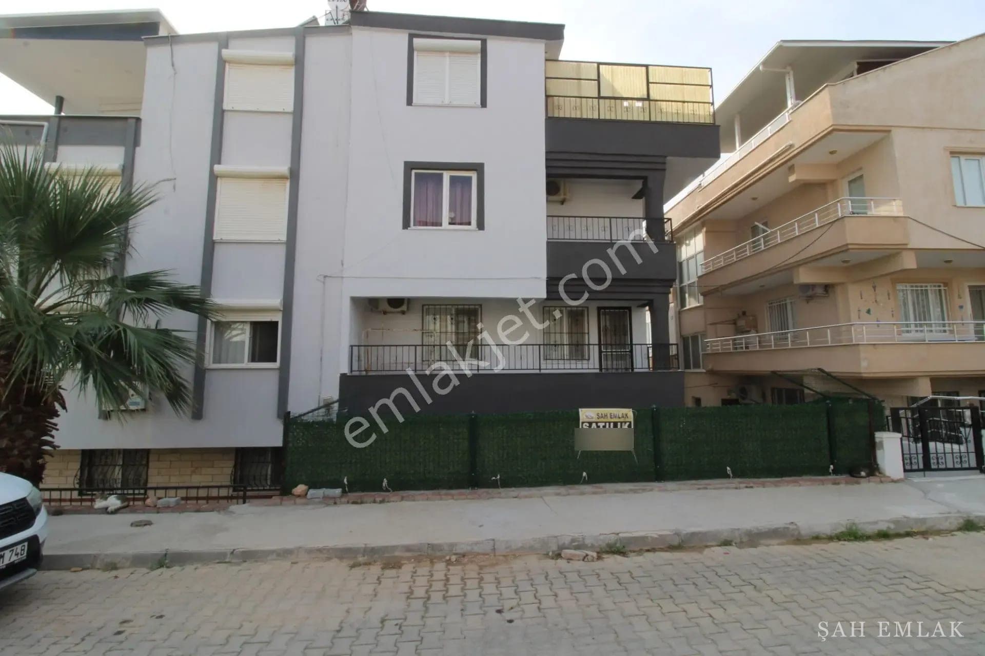 Furnished 3+1 garden-floor apartment 500 m from the sea in Yeni