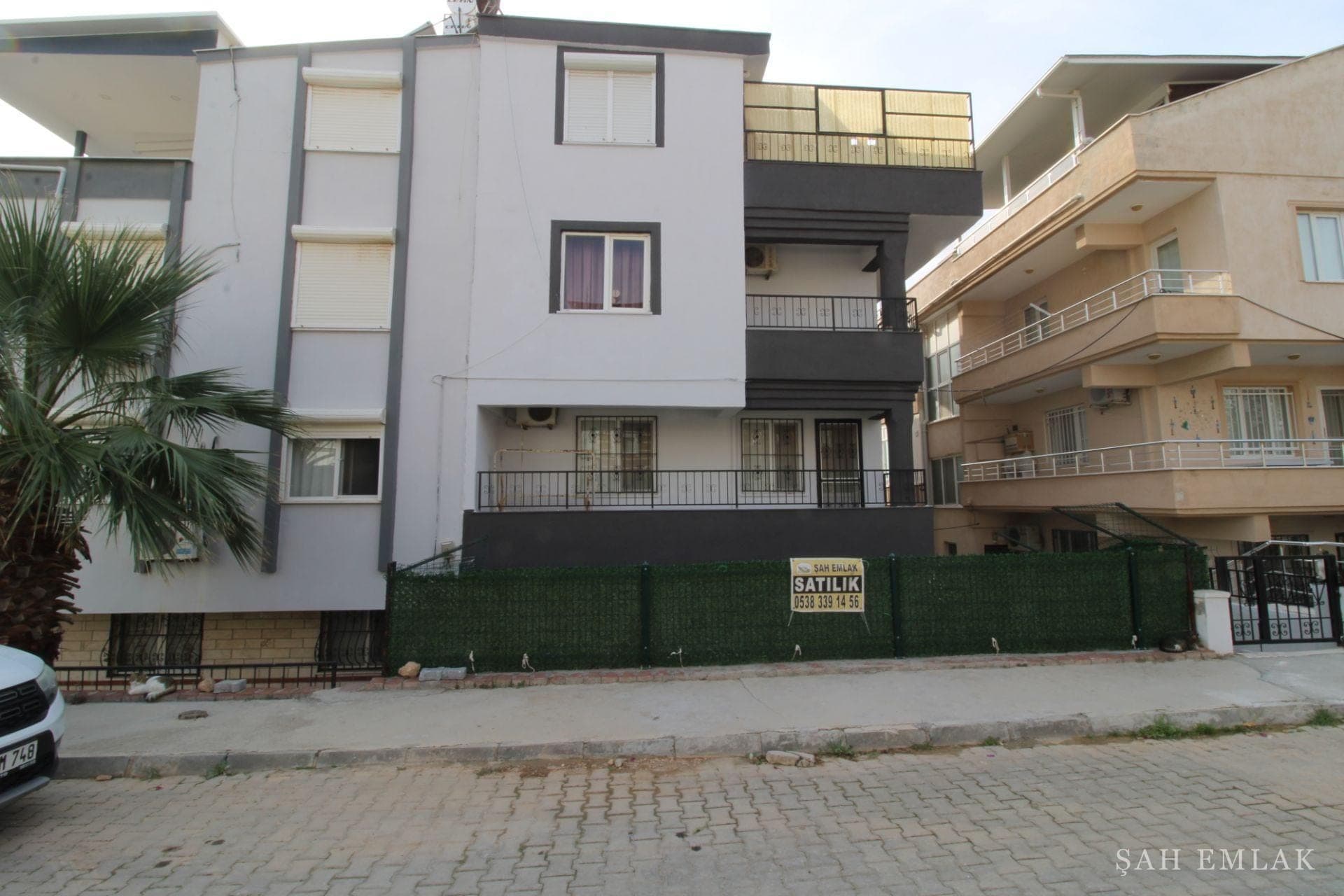 Yeni Mahalle'de denize 500 m mesafede eşyalı 3+1 bahçe katı daire