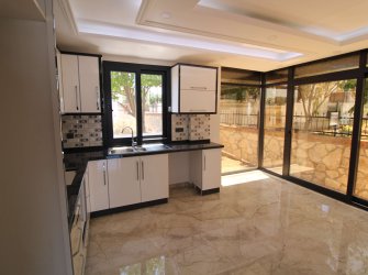 AYDIN DİDİM HİSAR MAH 4+1 AYRI MUTFAK TAM MÜSTAKİL VİLLA