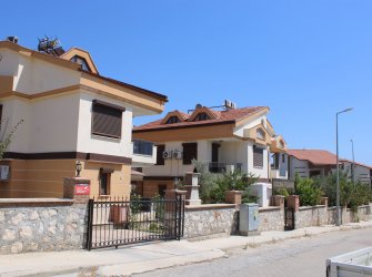 aydın didim altınkum havuzlu site içinde 4+1 müstakil villa