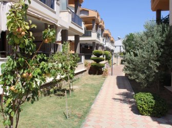aydın didim altınkum havuzlu site içinde 4+1 müstakil villa