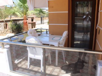 aydın didim altınkum havuzlu site içinde 4+1 müstakil villa