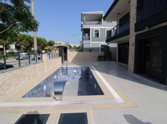 DİDİM SATILIK 5+1 AYRI MUTFAK MÜSTAKİL VİLLA 330 M2 ARSA İÇİNDE