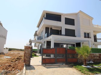 AYDIN DİDİM HİSAR MAHALLESİNDE 4+1 BAĞİMSIZ HAVUZLU VİLLA