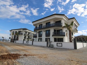 DİDİM CUMHURUYET MAH 2+1 GİRİŞ KAT HAVUZLU SİTE İCİN DE